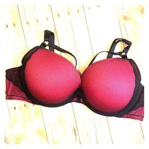 Torrid bra 46C hot pink fishnet chest straps EUC